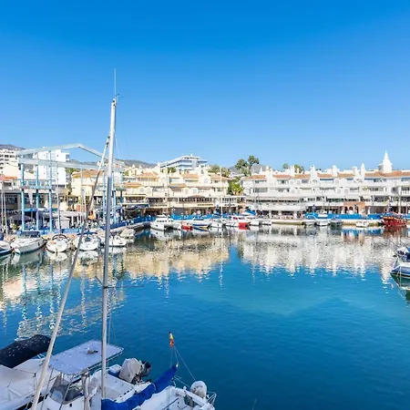 Wintowinrentals De Lujo En Medio De Puerto Marina. アパート *